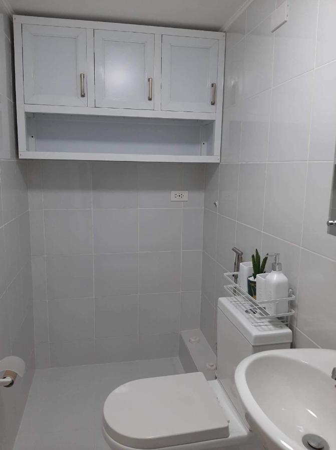 Lovely 2 Bedroom Condo With Free Secured Parking Manila Ngoại thất bức ảnh