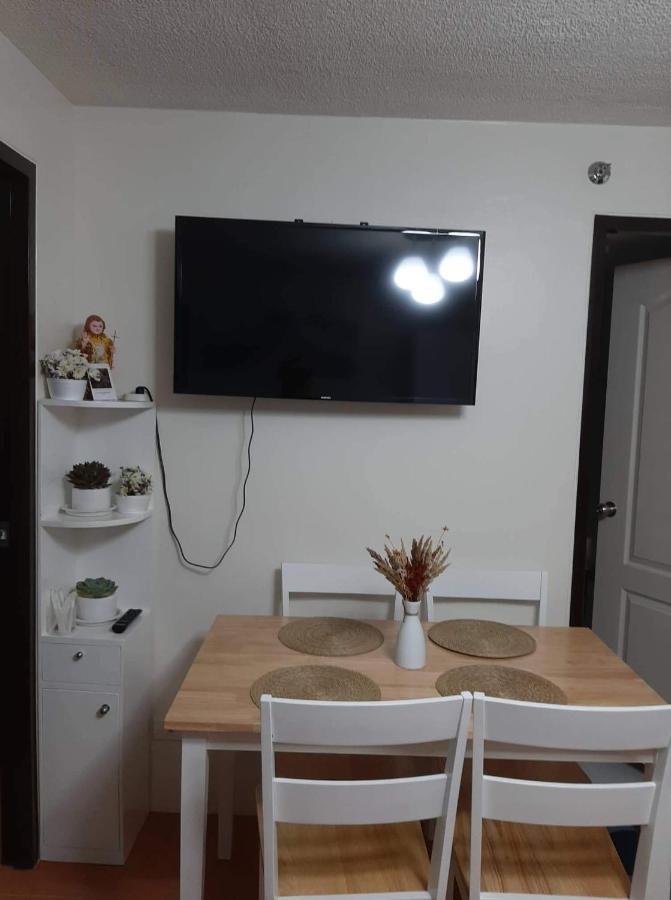 Lovely 2 Bedroom Condo With Free Secured Parking Manila Ngoại thất bức ảnh